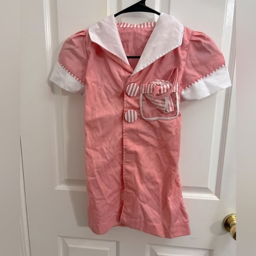 Melissa & Doug Waitress 50's Diner Pink Role Play Costume DressSize Ages 3-6
